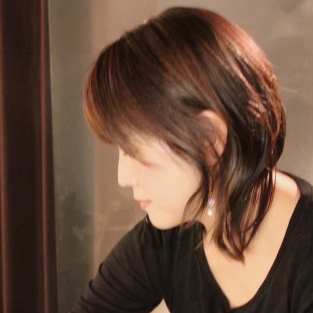 松村有花メソッドスクール受講生・原ゆうこさん(美容室経営)が施術に取り組む様子